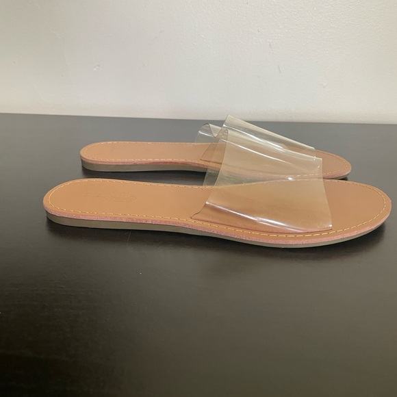 NWT Fashion Nova Clear and Tan Sandals size 6 - Picture 4 of 5